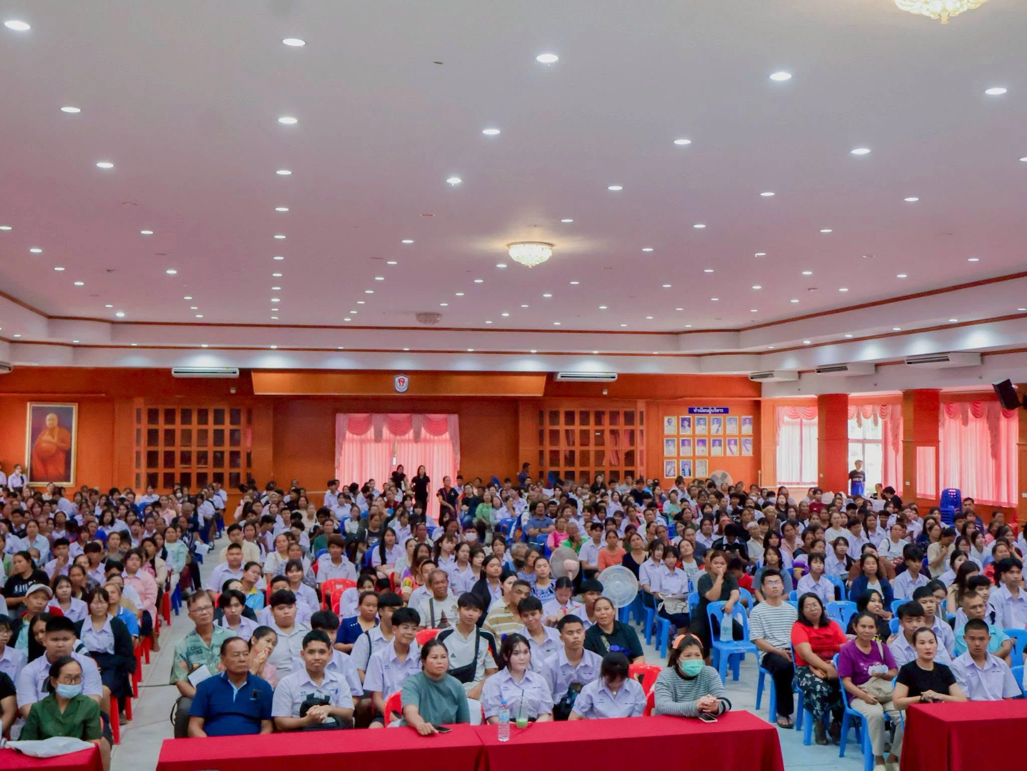 จัดกิจกรรมปฐมนิเทศและประชุมผู้ปกครองนักเรียน ม.1 และ 4 ภาคเรียนที่ 1 ปีการศึกษา 2569
