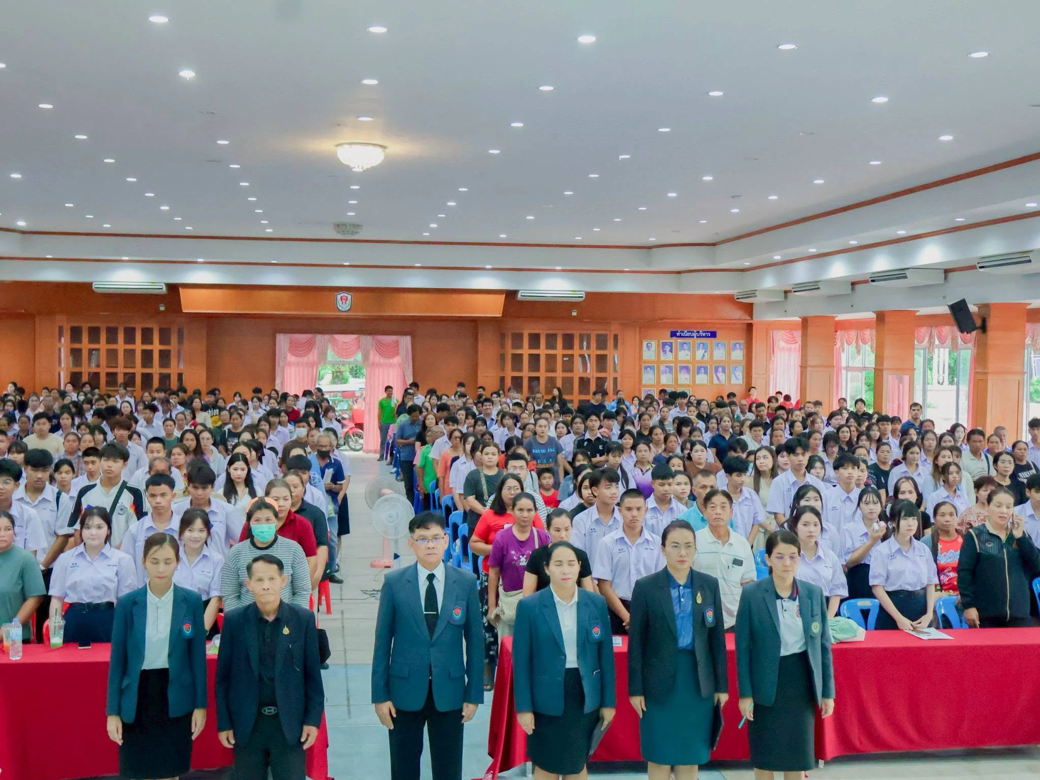 จัดกิจกรรมปฐมนิเทศและประชุมผู้ปกครองนักเรียน ม.1 และ 4 ภาคเรียนที่ 1 ปีการศึกษา 2569